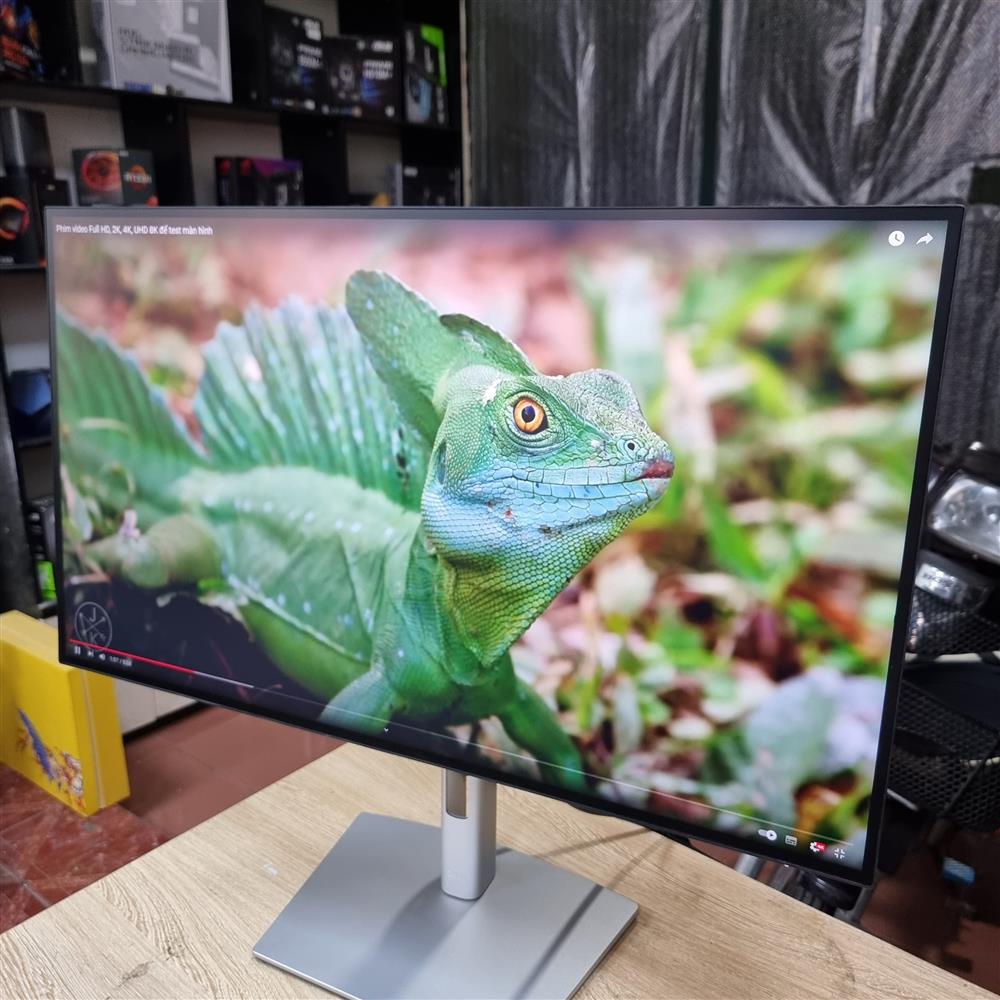 Màn hình Dell UltraSharp U2723QE 27 inch 4K/IPS/60Hz/5ms/RJ45/USB C Màn hình Dell UltraSharp U2723QE 27 inch 4K/IPS/60Hz/5ms/RJ45/USB C